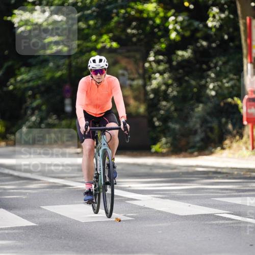 14.09.2025 - Stadtparktriathlon Michael Burmester http://msf.ph/oto/8915428 14.09.2025 12:57:43 Radfahren 1100, 1332, 1365, 1371, 1426 meine-sportfotos.de