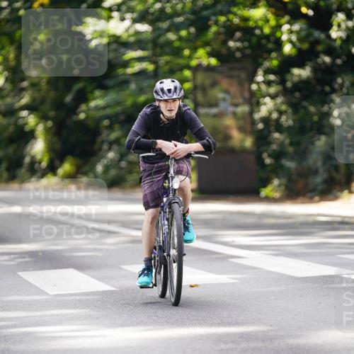 14.09.2025 - Stadtparktriathlon Michael Burmester http://msf.ph/oto/8915431 14.09.2025 12:57:45 Radfahren 1100, 1365, 1371, 1426 meine-sportfotos.de