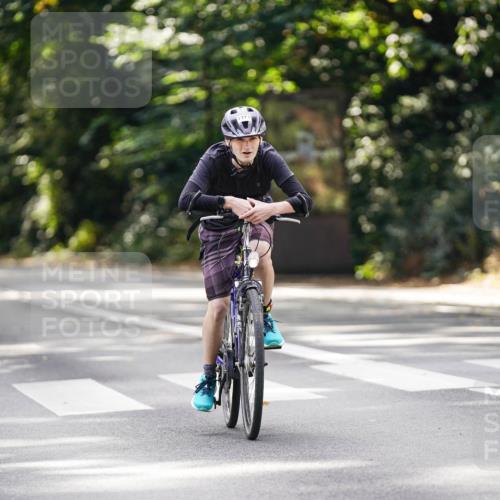 14.09.2025 - Stadtparktriathlon Michael Burmester http://msf.ph/oto/8915432 14.09.2025 12:57:45 Radfahren 1100, 1365, 1371, 1426 meine-sportfotos.de