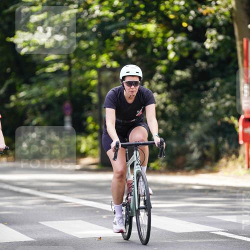 14.09.2025 - Stadtparktriathlon Michael Burmester http://msf.ph/oto/8915477 14.09.2025 12:58:50 Radfahren 1295, 1369, 1391, 1443, 1446 meine-sportfotos.de