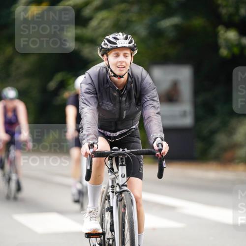 14.09.2025 - Stadtparktriathlon Michael Burmester http://msf.ph/oto/8915540 14.09.2025 12:59:50 Radfahren 1222, 1232, 1277, 1339, 1340, 1377, 1413, 1425 meine-sportfotos.de