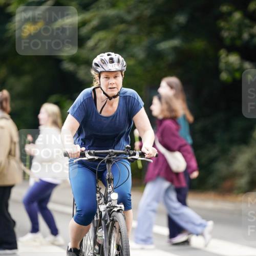14.09.2025 - Stadtparktriathlon Michael Burmester http://msf.ph/oto/8915552 14.09.2025 12:59:57 Radfahren 1232, 1277, 1339, 1340, 1377, 1425, 1468, 1498 meine-sportfotos.de