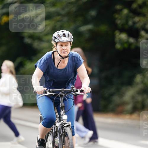 14.09.2025 - Stadtparktriathlon Michael Burmester http://msf.ph/oto/8915553 14.09.2025 12:59:57 Radfahren 1232, 1277, 1339, 1340, 1377, 1425, 1468, 1498 meine-sportfotos.de