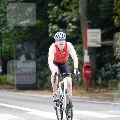 14.09.2025 - Stadtparktriathlon Michael Burmester http://msf.ph/oto/8915562 14.09.2025 13:00:23 Radfahren 1322, 1331, 1448, 1471 meine-sportfotos.de