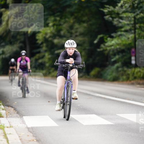 14.09.2025 - Stadtparktriathlon Michael Burmester http://msf.ph/oto/8915575 14.09.2025 13:00:38 Radfahren 1228, 1276, 1325, 1382 meine-sportfotos.de