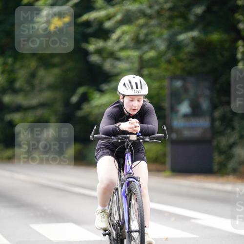 14.09.2025 - Stadtparktriathlon Michael Burmester http://msf.ph/oto/8915577 14.09.2025 13:00:39 Radfahren 1228, 1276, 1325, 1382 meine-sportfotos.de