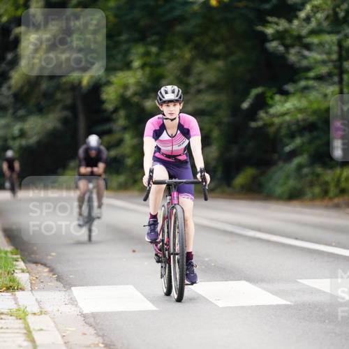 14.09.2025 - Stadtparktriathlon Michael Burmester http://msf.ph/oto/8915579 14.09.2025 13:00:40 Radfahren 1228, 1276, 1325, 1382 meine-sportfotos.de