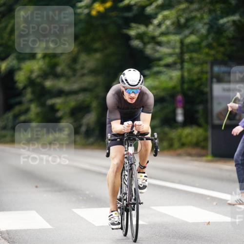 14.09.2025 - Stadtparktriathlon Michael Burmester http://msf.ph/oto/8915582 14.09.2025 13:00:43 Radfahren 1228, 1325, 1382 meine-sportfotos.de