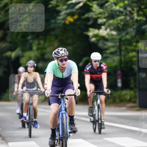 14.09.2025 - Stadtparktriathlon Michael Burmester http://msf.ph/oto/8915628 14.09.2025 13:01:25 Radfahren 1236, 1353, 1360, 1368, 1420, 1438, 1439, 1453, 1454, 1469, 1496, 1504, 1506, 1508, 1515 meine-sportfotos.de