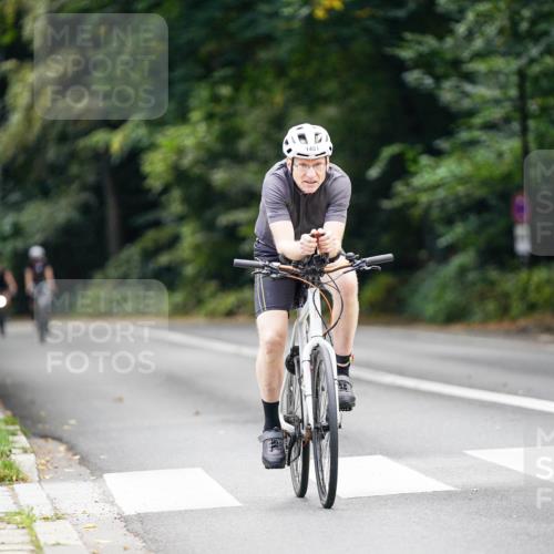 14.09.2025 - Stadtparktriathlon Michael Burmester http://msf.ph/oto/8915653 14.09.2025 13:01:44 Radfahren 1419, 1480, 1481 meine-sportfotos.de