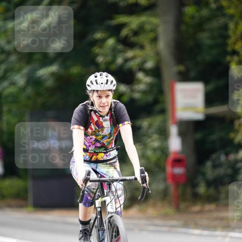 14.09.2025 - Stadtparktriathlon Michael Burmester http://msf.ph/oto/8915658 14.09.2025 13:01:53 Radfahren 1323, 1410, 1436, 1463 meine-sportfotos.de