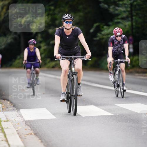 14.09.2025 - Stadtparktriathlon Michael Burmester http://msf.ph/oto/8915660 14.09.2025 13:01:56 Radfahren 1323, 1410, 1436, 1463 meine-sportfotos.de
