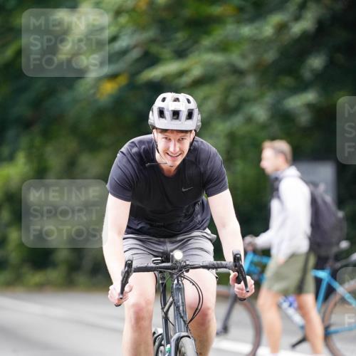14.09.2025 - Stadtparktriathlon Michael Burmester http://msf.ph/oto/8915670 14.09.2025 13:02:07 Radfahren 1501, 1514 meine-sportfotos.de