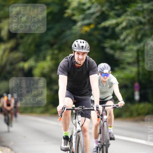 14.09.2025 - Stadtparktriathlon Michael Burmester http://msf.ph/oto/8915674 14.09.2025 13:02:18 Radfahren 1380, 1411, 1441, 1467, 1476 meine-sportfotos.de