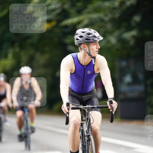 14.09.2025 - Stadtparktriathlon Michael Burmester http://msf.ph/oto/8915686 14.09.2025 13:02:28 Radfahren 1411, 1431, 1441, 1450, 1489, 1497, 1519 meine-sportfotos.de