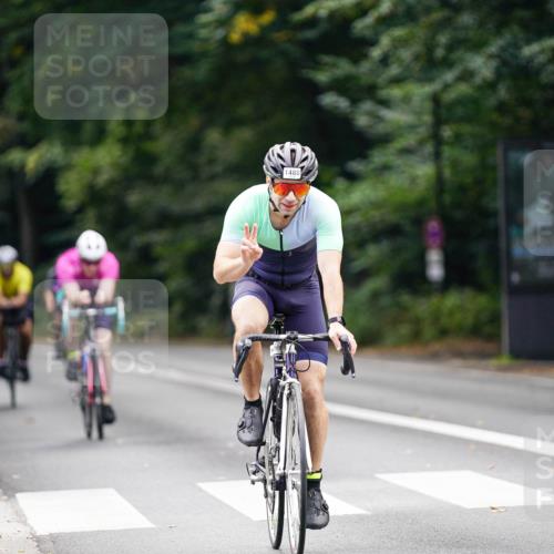 14.09.2025 - Stadtparktriathlon Michael Burmester http://msf.ph/oto/8915692 14.09.2025 13:02:44 Radfahren 1342, 1349, 1355, 1367, 1434, 1435, 1477, 1488 meine-sportfotos.de