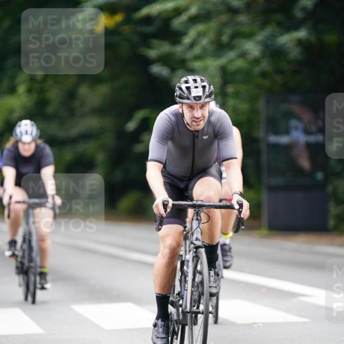 14.09.2025 - Stadtparktriathlon Michael Burmester http://msf.ph/oto/8915702 14.09.2025 13:02:49 Radfahren 1342, 1349, 1355, 1367, 1414, 1435, 1477, 1483, 1488, 1492 meine-sportfotos.de