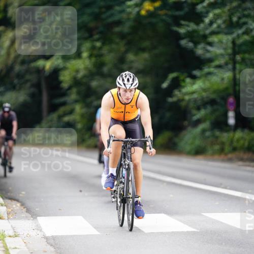14.09.2025 - Stadtparktriathlon Michael Burmester http://msf.ph/oto/8915707 14.09.2025 13:02:55 Radfahren 1352, 1355, 1367, 1387, 1403, 1414, 1435, 1483, 1492 meine-sportfotos.de
