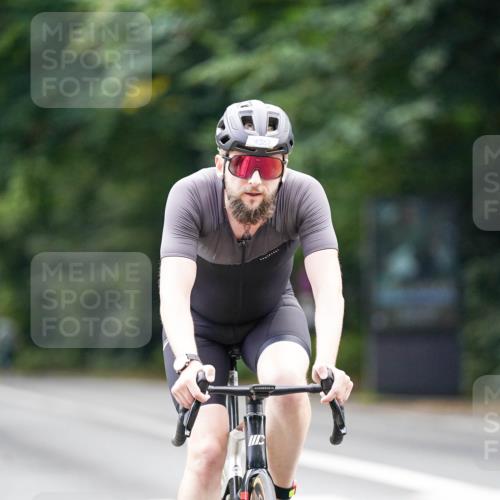 14.09.2025 - Stadtparktriathlon Michael Burmester http://msf.ph/oto/8915713 14.09.2025 13:02:59 Radfahren 1300, 1352, 1387, 1403, 1407, 1414, 1483, 1492, 1493 meine-sportfotos.de