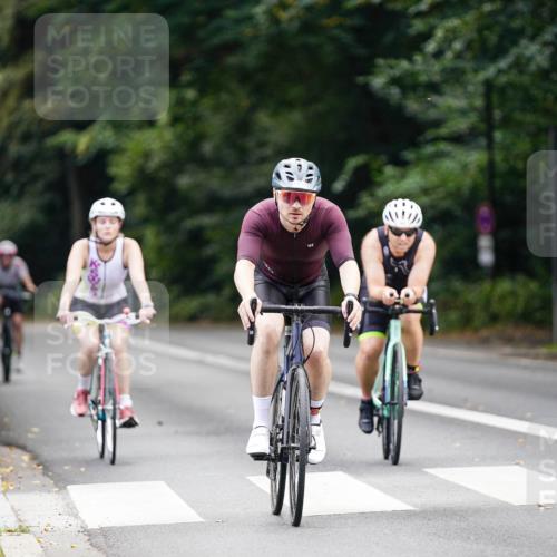 14.09.2025 - Stadtparktriathlon Michael Burmester http://msf.ph/oto/8915719 14.09.2025 13:03:05 Radfahren 1300, 1352, 1384, 1387, 1403, 1407, 1437, 1493 meine-sportfotos.de