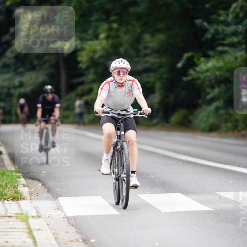 14.09.2025 - Stadtparktriathlon Michael Burmester http://msf.ph/oto/8915722 14.09.2025 13:03:08 Radfahren 1300, 1384, 1403, 1407, 1437, 1493 meine-sportfotos.de
