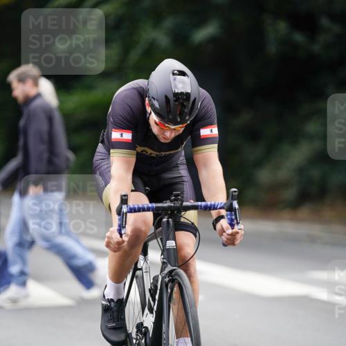 14.09.2025 - Stadtparktriathlon Michael Burmester http://msf.ph/oto/8915726 14.09.2025 13:03:12 Radfahren 1300, 1384, 1400, 1407, 1415, 1437, 1493, 1499 meine-sportfotos.de