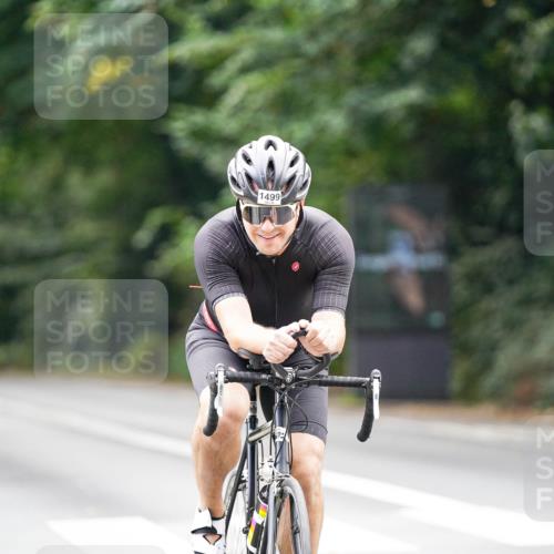 14.09.2025 - Stadtparktriathlon Michael Burmester http://msf.ph/oto/8915732 14.09.2025 13:03:20 Radfahren 1397, 1400, 1415, 1499, 1510 meine-sportfotos.de