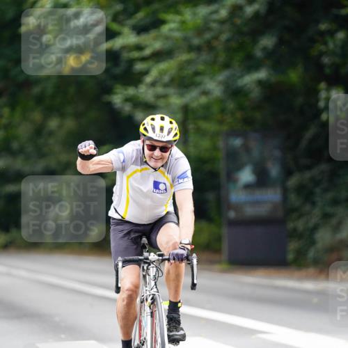 14.09.2025 - Stadtparktriathlon Michael Burmester http://msf.ph/oto/8915741 14.09.2025 13:03:27 Radfahren 1376, 1397, 1473, 1510 meine-sportfotos.de