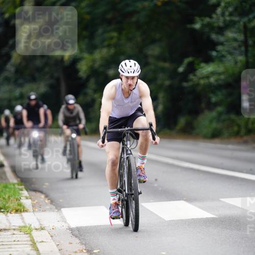 14.09.2025 - Stadtparktriathlon Michael Burmester http://msf.ph/oto/8915752 14.09.2025 13:03:32 Radfahren 1324, 1350, 1376, 1385, 1397, 1465, 1473, 1510 meine-sportfotos.de
