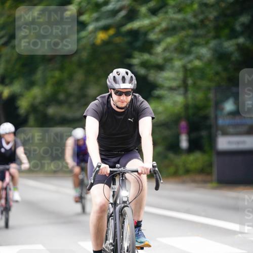 14.09.2025 - Stadtparktriathlon Michael Burmester http://msf.ph/oto/8915763 14.09.2025 13:03:37 Radfahren 1324, 1350, 1357, 1385, 1465, 1473 meine-sportfotos.de