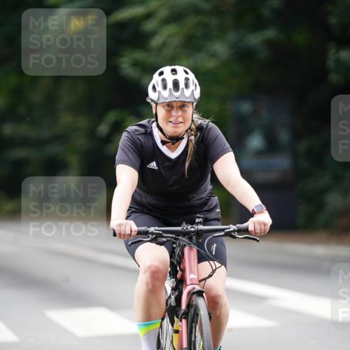14.09.2025 - Stadtparktriathlon Michael Burmester http://msf.ph/oto/8915770 14.09.2025 13:03:40 Radfahren 1324, 1326, 1350, 1357, 1385, 1465, 1473 meine-sportfotos.de