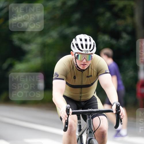 14.09.2025 - Stadtparktriathlon Michael Burmester http://msf.ph/oto/8915776 14.09.2025 13:03:44 Radfahren 1326, 1350, 1357, 1374, 1385, 1389, 1465 meine-sportfotos.de