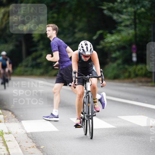 14.09.2025 - Stadtparktriathlon Michael Burmester http://msf.ph/oto/8915777 14.09.2025 13:03:45 Radfahren 1326, 1357, 1374, 1385, 1389, 1465 meine-sportfotos.de