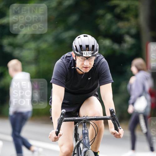 14.09.2025 - Stadtparktriathlon Michael Burmester http://msf.ph/oto/8915795 14.09.2025 13:04:05 Radfahren 1370 meine-sportfotos.de