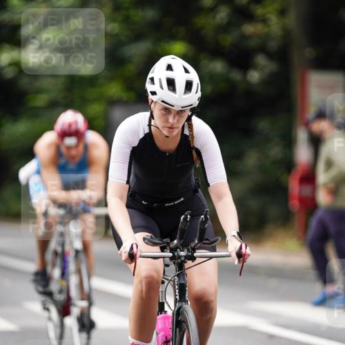 14.09.2025 - Stadtparktriathlon Michael Burmester http://msf.ph/oto/8915811 14.09.2025 13:05:54 Radfahren 1327, 1332, 1383, 1513 meine-sportfotos.de