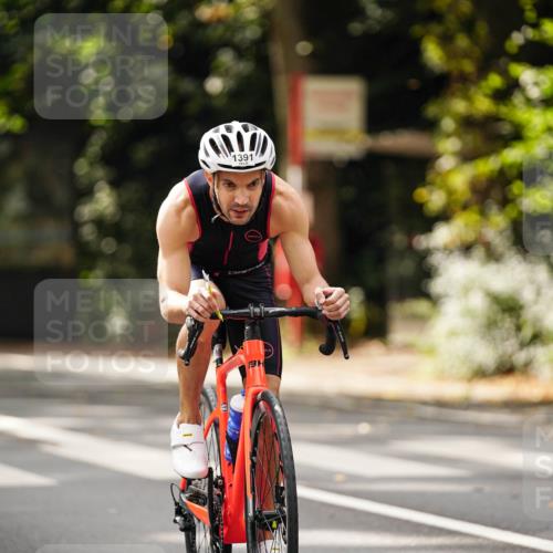 14.09.2025 - Stadtparktriathlon Michael Burmester http://msf.ph/oto/8915825 14.09.2025 13:06:27 Radfahren 1328, 1359, 1371, 1381, 1391, 1413, 1452 meine-sportfotos.de