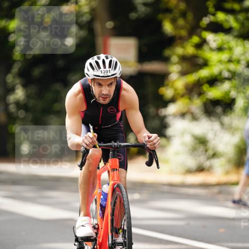 14.09.2025 - Stadtparktriathlon Michael Burmester http://msf.ph/oto/8915826 14.09.2025 13:06:27 Radfahren 1328, 1359, 1371, 1381, 1391, 1413, 1452 meine-sportfotos.de