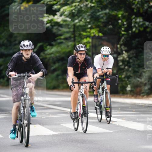 14.09.2025 - Stadtparktriathlon Michael Burmester http://msf.ph/oto/8915829 14.09.2025 13:06:32 Radfahren 1371, 1381, 1391, 1396, 1413, 1452 meine-sportfotos.de