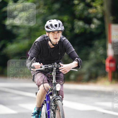 14.09.2025 - Stadtparktriathlon Michael Burmester http://msf.ph/oto/8915832 14.09.2025 13:06:33 Radfahren 1371, 1381, 1391, 1396, 1413, 1452 meine-sportfotos.de