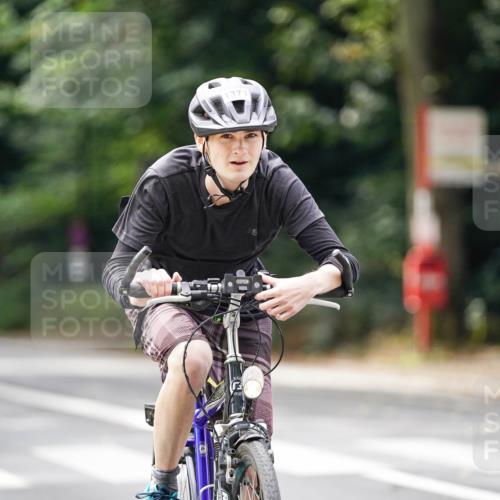 14.09.2025 - Stadtparktriathlon Michael Burmester http://msf.ph/oto/8915833 14.09.2025 13:06:33 Radfahren 1371, 1381, 1391, 1396, 1413, 1452 meine-sportfotos.de