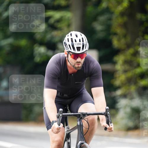14.09.2025 - Stadtparktriathlon Michael Burmester http://msf.ph/oto/8915835 14.09.2025 13:06:40 Radfahren 1396, 1442, 1495 meine-sportfotos.de