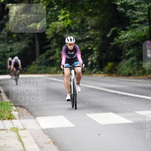 14.09.2025 - Stadtparktriathlon Michael Burmester http://msf.ph/oto/8915844 14.09.2025 13:07:00 Radfahren 1430, 1444 meine-sportfotos.de