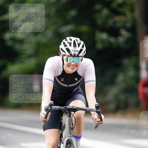 14.09.2025 - Stadtparktriathlon Michael Burmester http://msf.ph/oto/8915847 14.09.2025 13:07:07 Radfahren 1340, 1404, 1430, 1444, 1459 meine-sportfotos.de