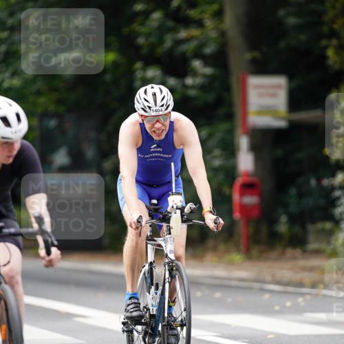 14.09.2025 - Stadtparktriathlon Michael Burmester http://msf.ph/oto/8915852 14.09.2025 13:07:10 Radfahren 1340, 1404, 1430, 1459 meine-sportfotos.de