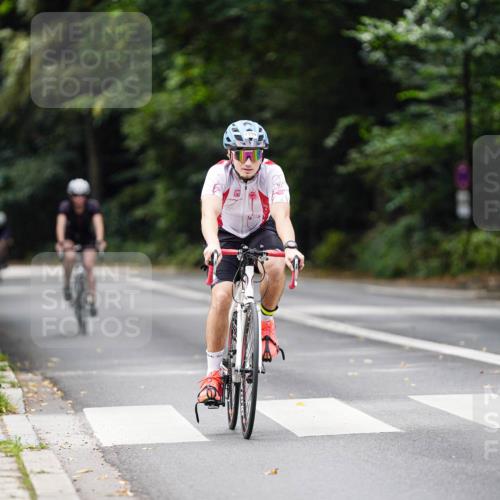 14.09.2025 - Stadtparktriathlon Michael Burmester http://msf.ph/oto/8915857 14.09.2025 13:07:19 Radfahren 1340, 1390, 1451 meine-sportfotos.de