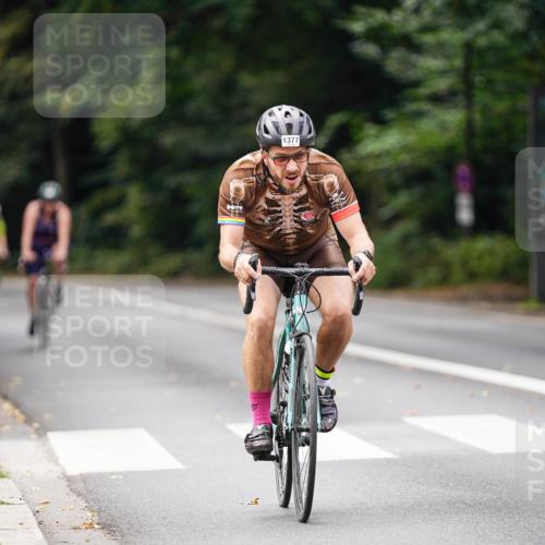 14.09.2025 - Stadtparktriathlon Michael Burmester http://msf.ph/oto/8915867 14.09.2025 13:07:37 Radfahren 1377, 1425, 1443, 1456 meine-sportfotos.de