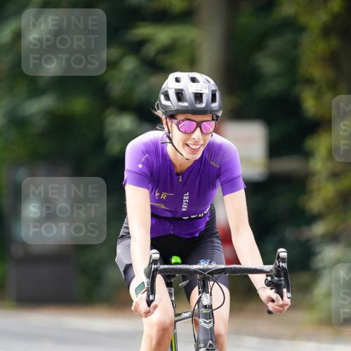 14.09.2025 - Stadtparktriathlon Michael Burmester http://msf.ph/oto/8915885 14.09.2025 13:08:04 Radfahren 1339 meine-sportfotos.de