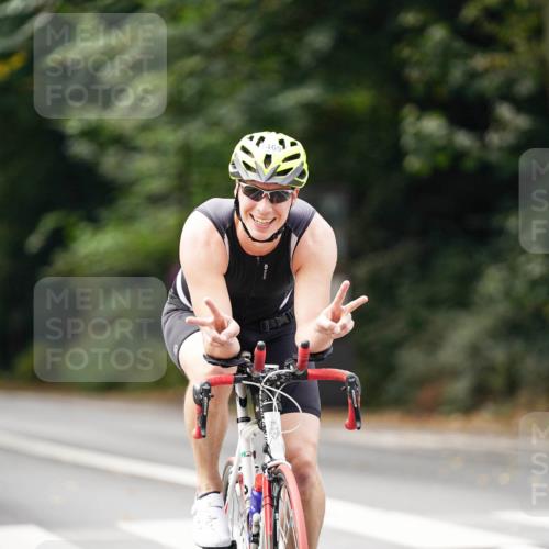 14.09.2025 - Stadtparktriathlon Michael Burmester http://msf.ph/oto/8915891 14.09.2025 13:08:15 Radfahren 1322, 1469 meine-sportfotos.de