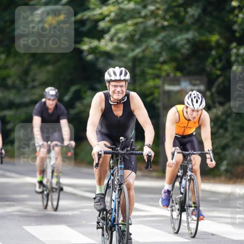 14.09.2025 - Stadtparktriathlon Michael Burmester http://msf.ph/oto/8915927 14.09.2025 13:10:41 Radfahren 1331, 1341, 1342, 1380, 1414, 1431, 1493, 1510, 1519 meine-sportfotos.de