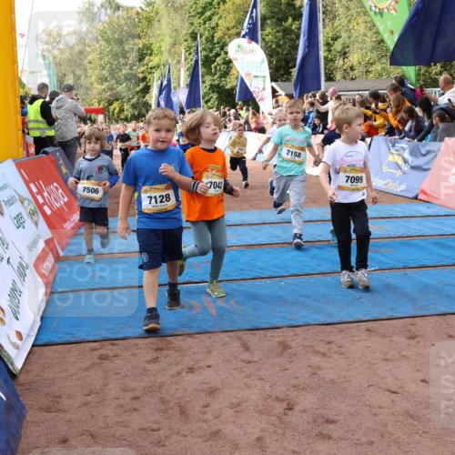 14.09.2025 - Airport Race Strokosch-Dieckow http://msf.ph/oto/8915980 14.09.2025 11:20:54 Ziel 7506, 7128, 7042, 7158, 7099 meine-sportfotos.de